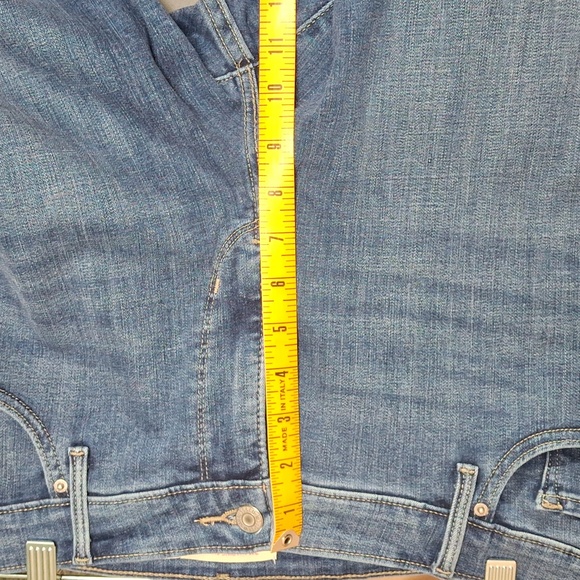 Womens Levi's 311 Shaping Skinny Denim Jeans w/Accent Stripe 20W - Picture 6 of 10